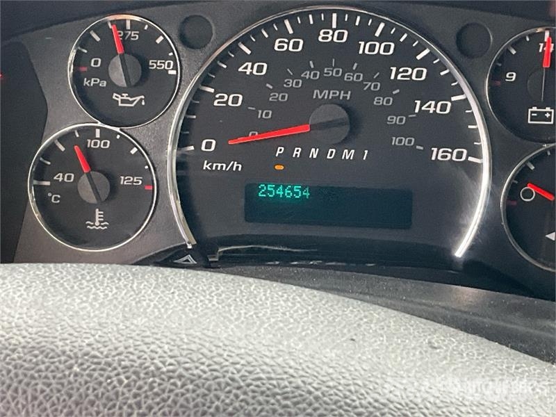 GMC Savana G3500 4x2 Van Truck ボックスボディー、ウイング、箱車