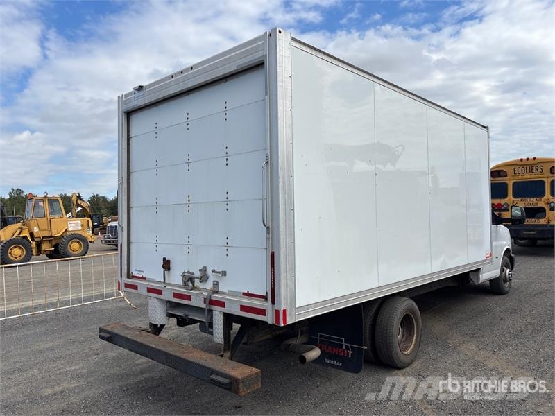 GMC Savana G3500 4x2 Van Truck Sanduk kamioni
