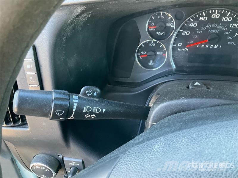 GMC Savana G3500 4x2 Van Truck 厢式货车