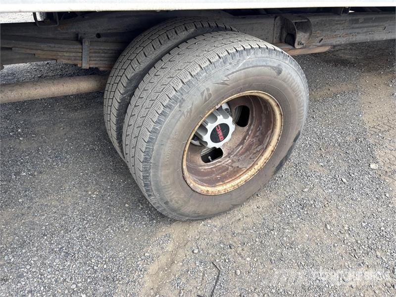 GMC Savana G3500 4x2 Van Truck Sanduk kamioni