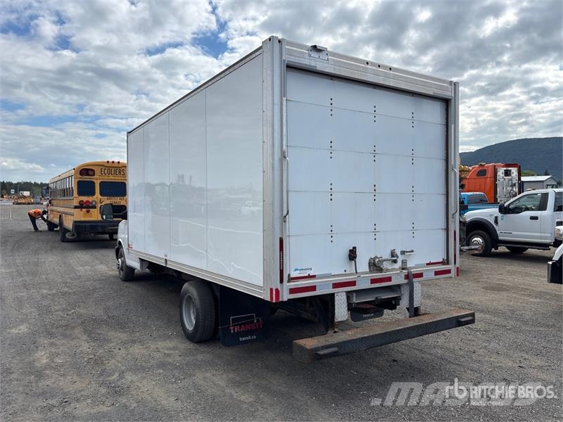 GMC Savana G3500 4x2 Van Truck Sanduk kamioni