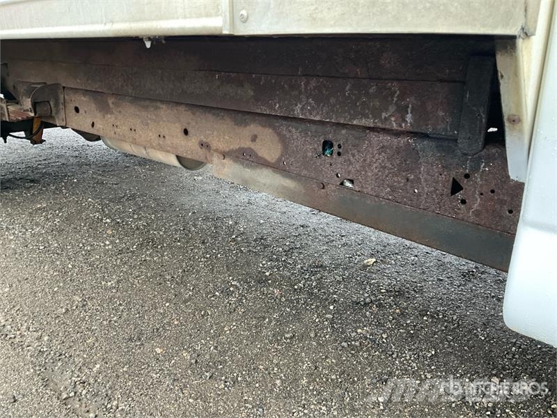 GMC Savana G3500 4x2 Van Truck 厢式货车
