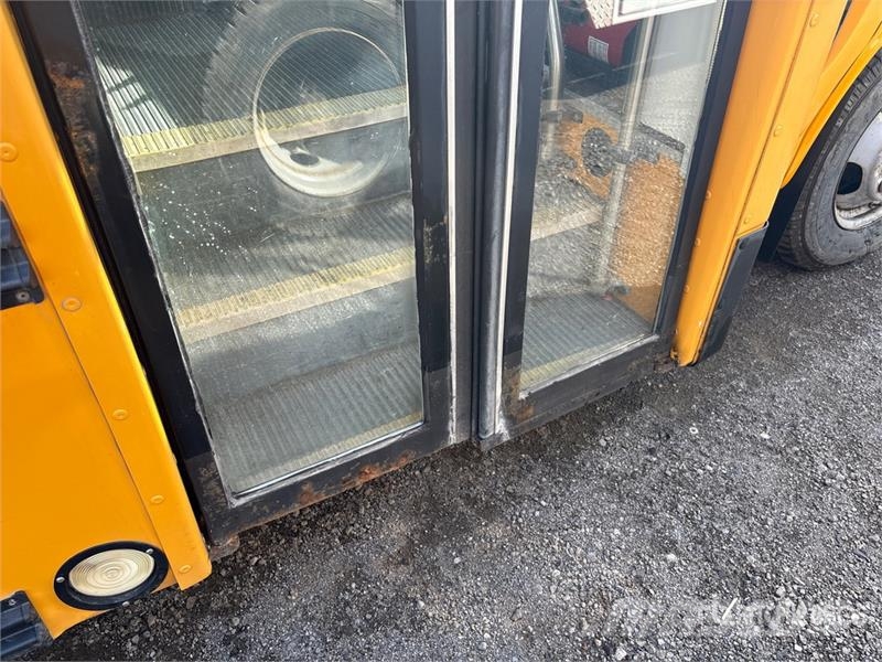 GMC Savana G4500 4x2 13-Seat School Bus Mikroautobusai