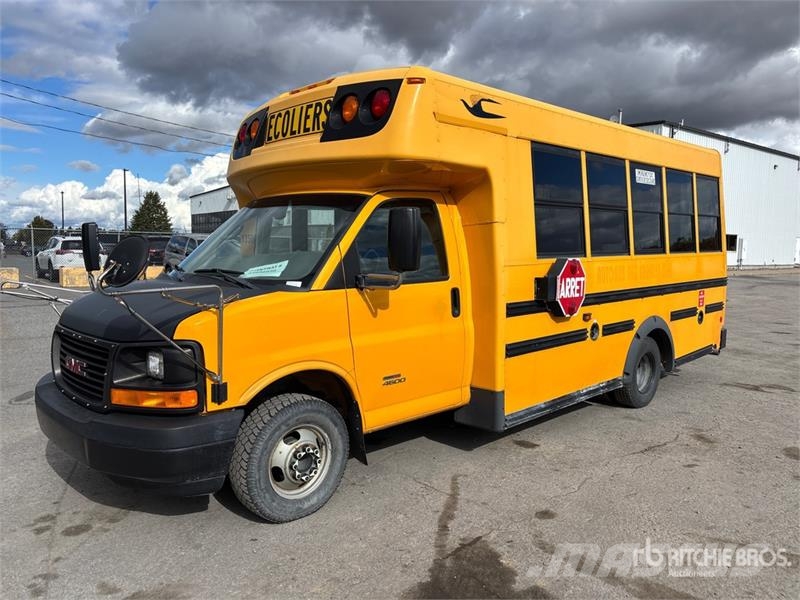 GMC Savana G4500 4x2 19-Seat School Bus Mini autobusi