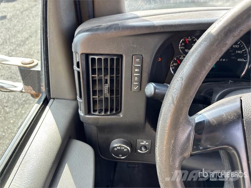 GMC Savana G4500 4x2 12-Seat School Bus Mikroautobusai