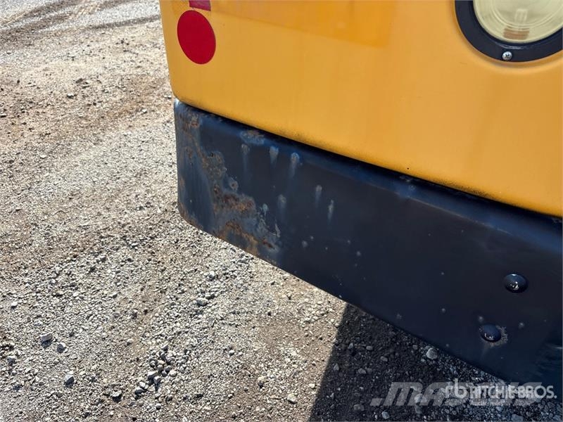 GMC Savana G4500 4x2 13-Seat School Bus Mikroautobusai