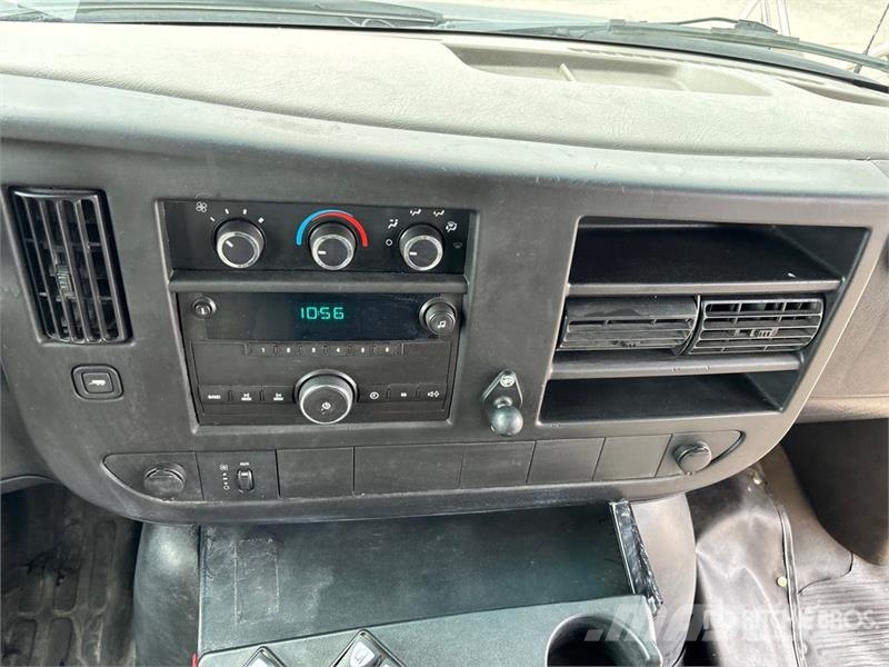 GMC Savana G4500 4x2 19-Seat School Bus Mini autobusi