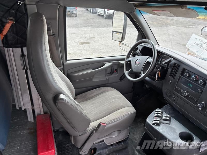 GMC Savana G4500 4x2 19-Seat School Bus Mini autobusi
