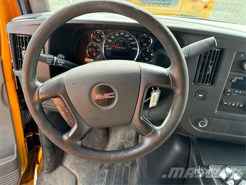 GMC Savana G4500 4x2 36-Seat School Bus Mikroautobusai
