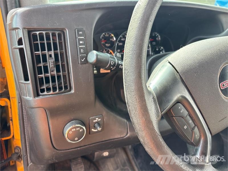 GMC Savana G4500 4x2 36-Seat School Bus Mikroautobusai