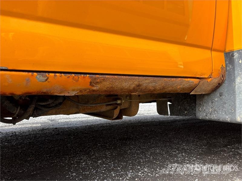 GMC Savana G4500 4x2 31-Seat School Bus Mikroautobusai