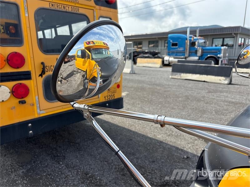 GMC Savana G4500 4x2 36-Seat School Bus Mikroautobusai