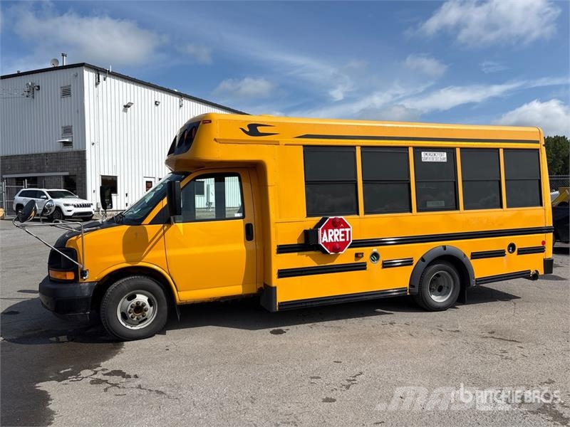 GMC Savana G4500 4x2 36-Seat School Bus Mikroautobusai