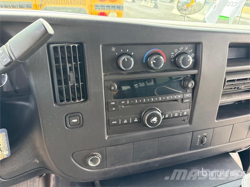 GMC Savana G4500 4x2 36-Seat School Bus Mikroautobusai