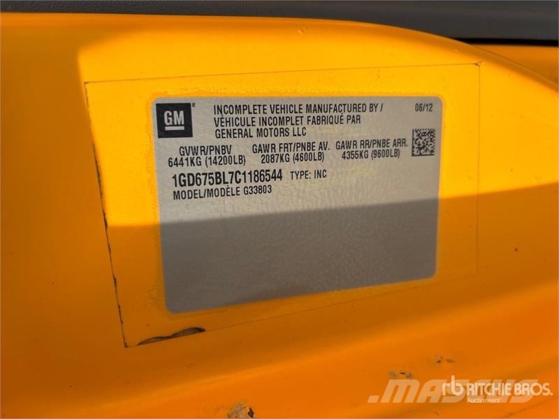 GMC Savana G4500 4x2 31-Seat School Bus Mikroautobusai