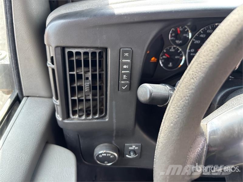 GMC Savana G4500 4x2 31-Seat School Bus Mikroautobusai