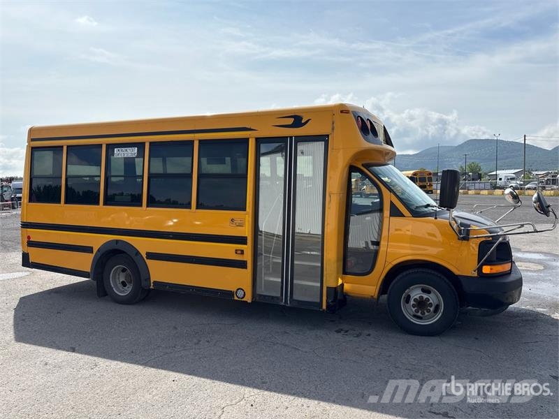 GMC Savana G4500 4x2 36-Seat School Bus Mikroautobusai