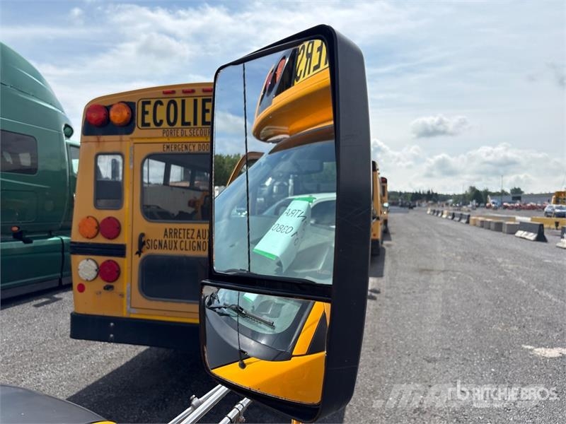 GMC Savana G4500 4x2 36-Seat School Bus Mikroautobusai