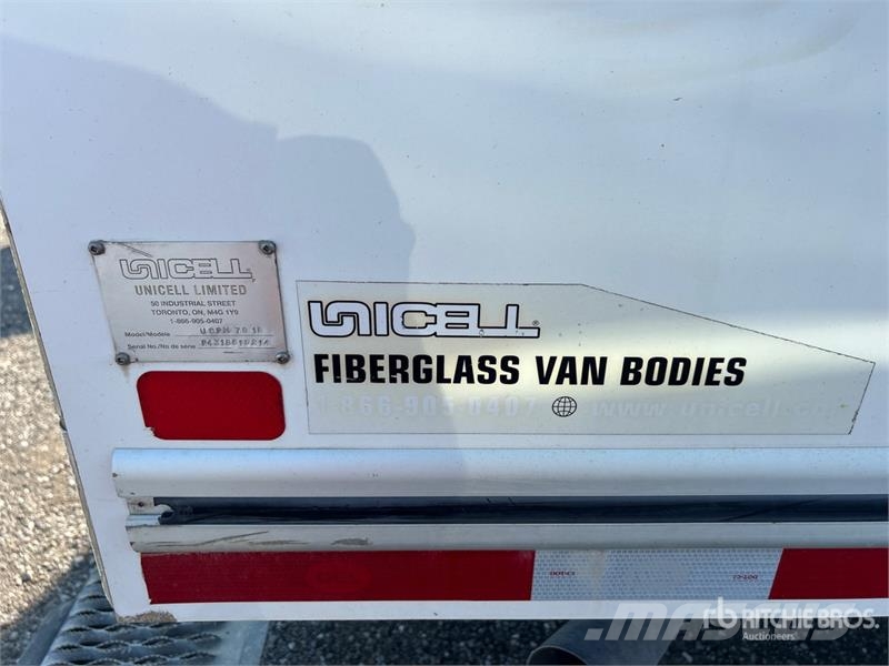 GMC Savana G4500 4x2 Van Truck Box trucks
