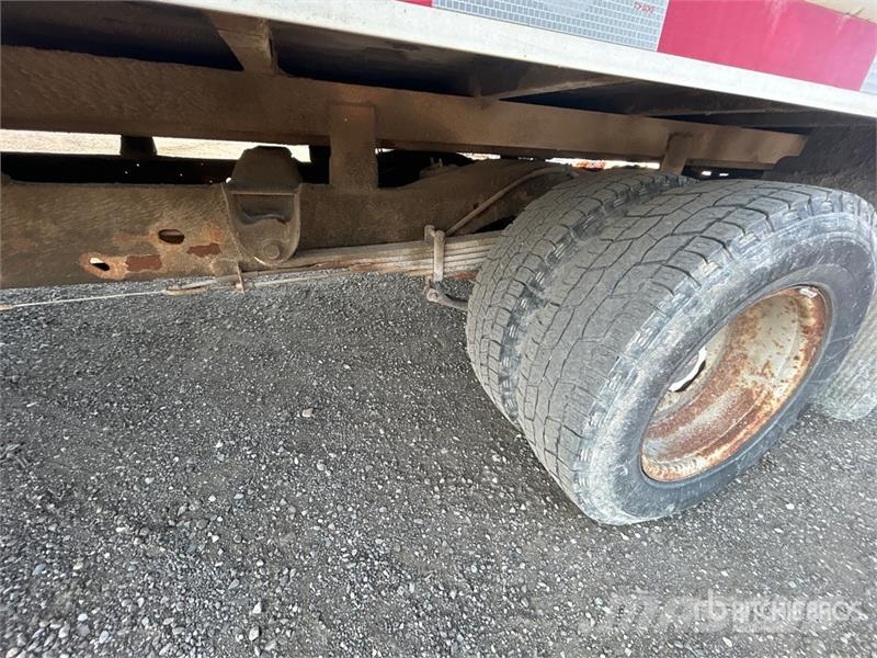 GMC Savana G4500 4x2 Van Truck Box trucks