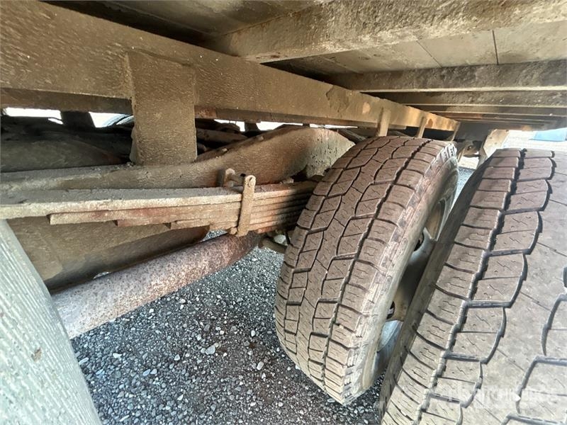 GMC Savana G4500 4x2 Van Truck Box trucks