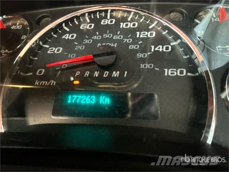 GMC Savana G4500 4x2 Van Truck Box trucks