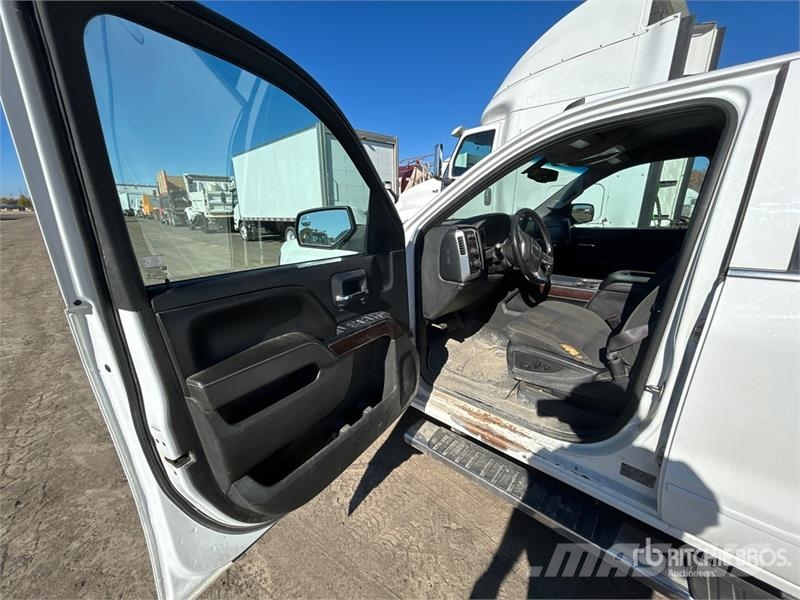 GMC Sierra 1500 Muu