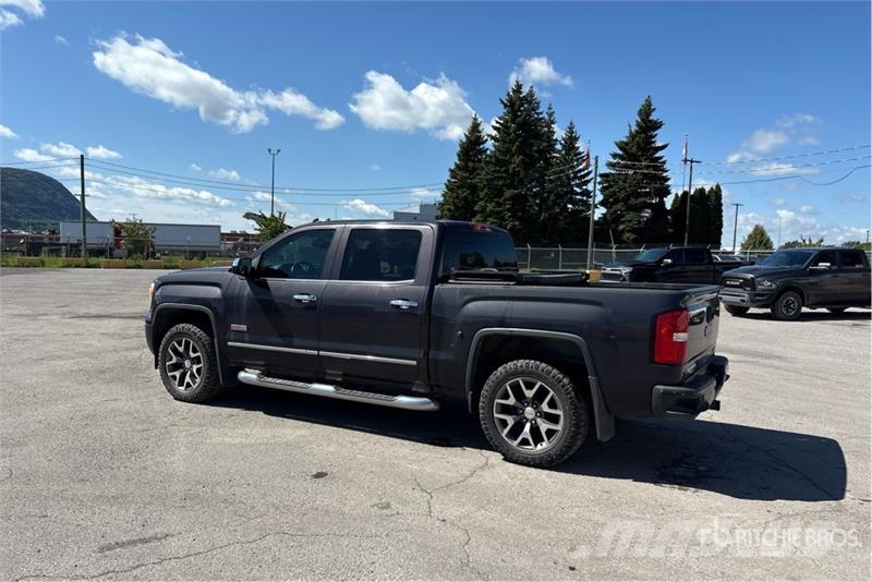GMC Sierra 1500 Iné