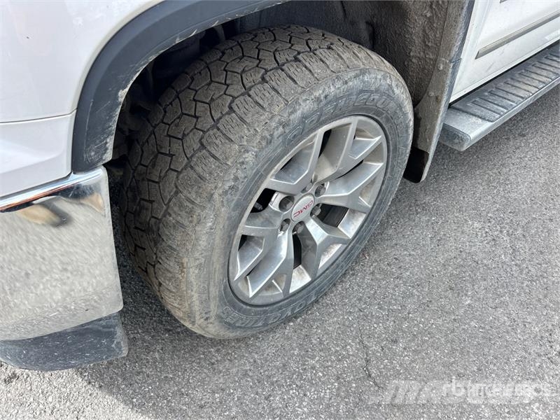 GMC Sierra 1500 Muu