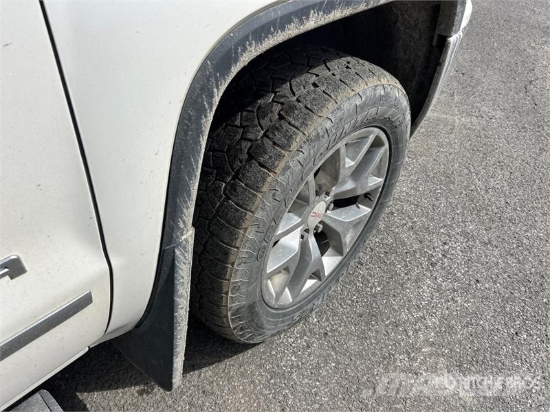 GMC Sierra 1500 Muu