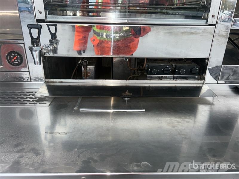 GMC Sierra 1500 4x2 Food Concession Truck (Inoperable) Ostali kamioni