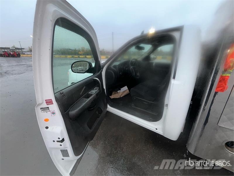 GMC Sierra 1500 4x2 Food Concession Truck (Inoperable) Ostali kamioni