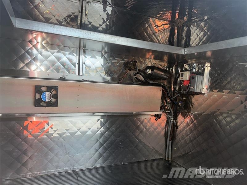 GMC Sierra 1500 4x2 Food Concession Truck (Inoperable) Ostali kamioni