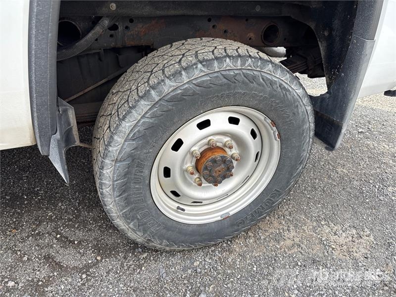 GMC Sierra 2500 其他