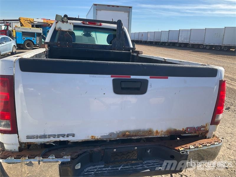 GMC Sierra 2500 其他