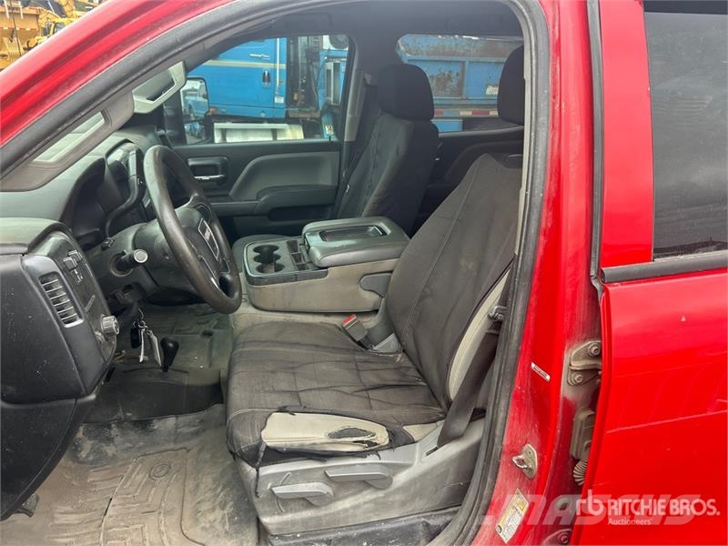 GMC Sierra 2500 Прочие фургоны