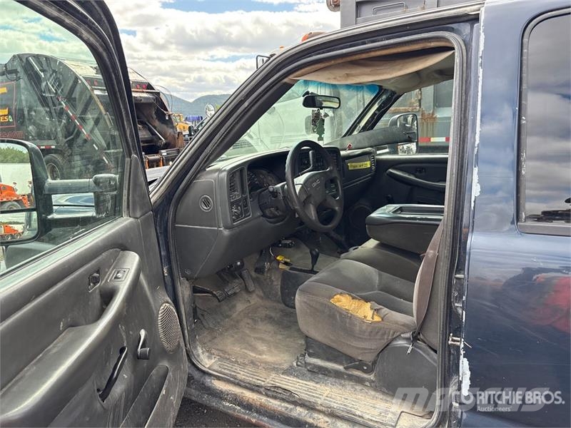 GMC Sierra 2500 4x2 Flatbed Truck Madelautod