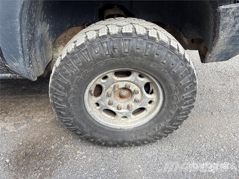 GMC Sierra 2500 4x2 Flatbed Truck Madelautod