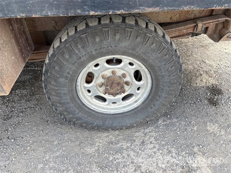 GMC Sierra 2500 4x2 Flatbed Truck Madelautod