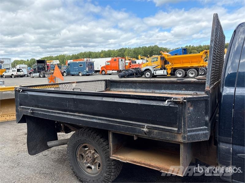 GMC Sierra 2500 4x4 Crew Cab Flatbed Truck Platós / Ponyvás teherautók