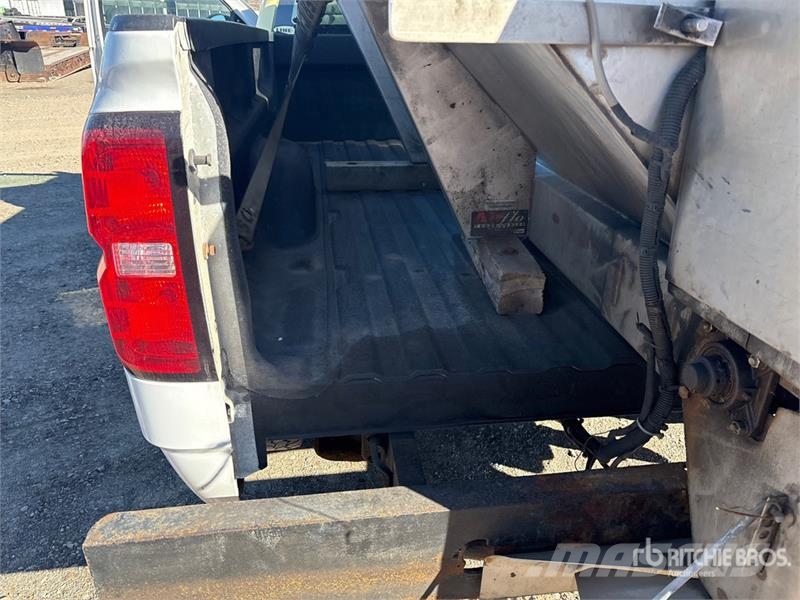 GMC Sierra 2500HD Other