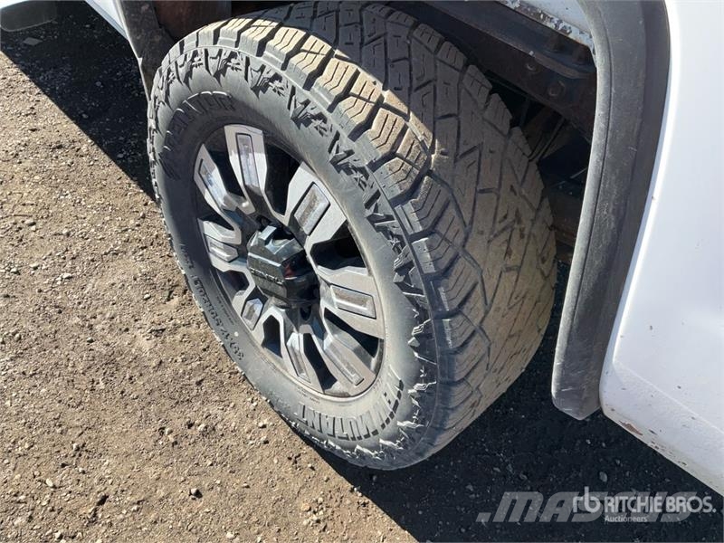 GMC Sierra 2500HD Outros