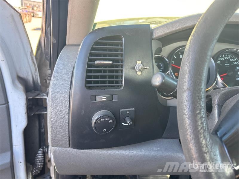 GMC Sierra 2500HD Other