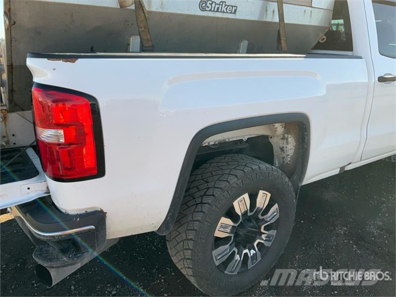 GMC Sierra 2500HD Outros