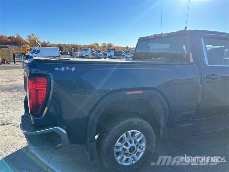 GMC Sierra 2500HD Další