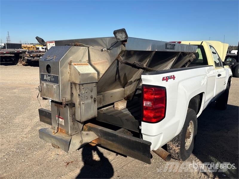 GMC Sierra 2500HD Other