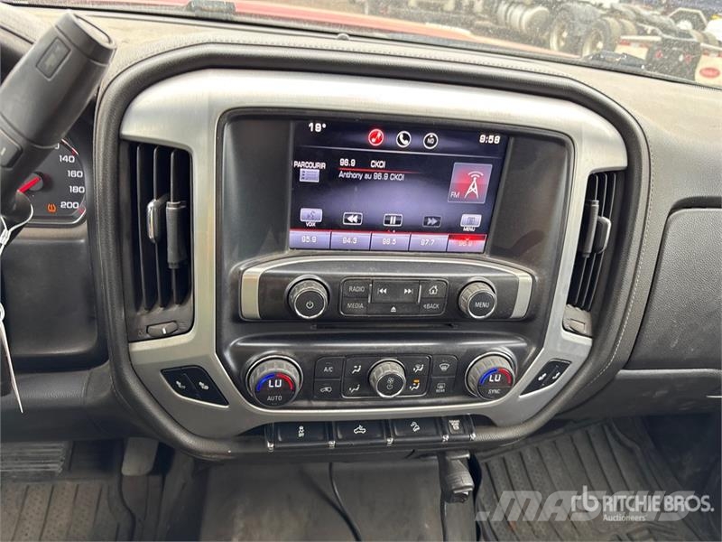 GMC Sierra 2500HD Muu