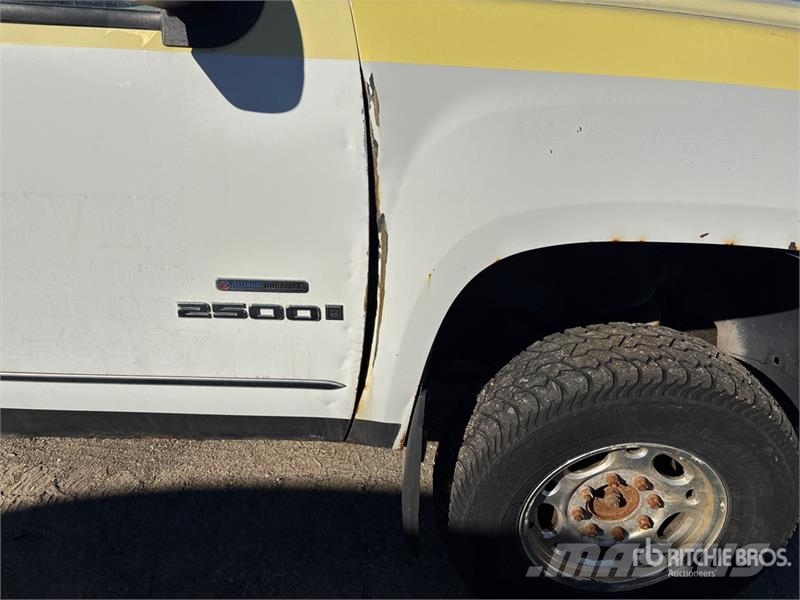 GMC Sierra 2500HD Other