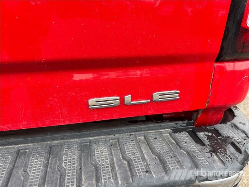 GMC Sierra 2500HD Muu