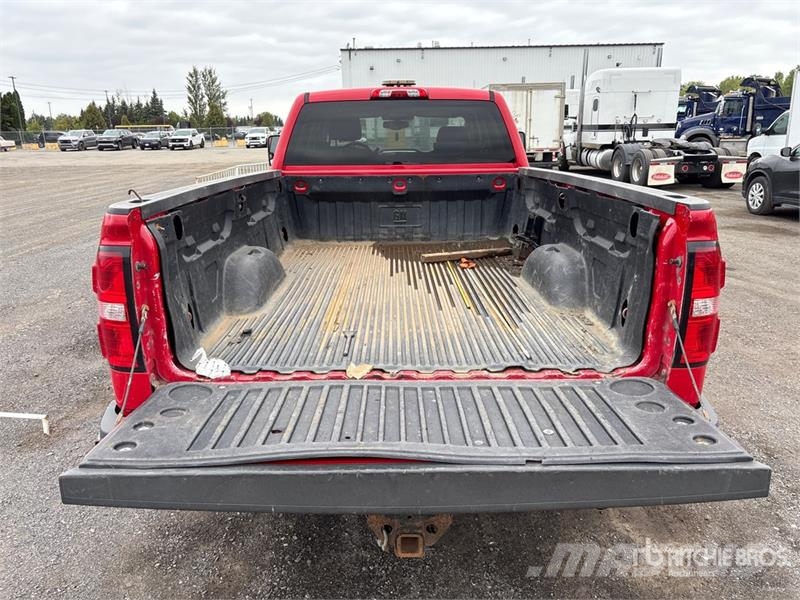 GMC Sierra 2500HD Muu